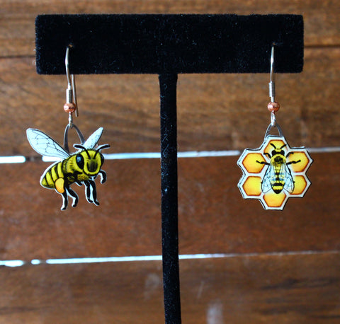 Honeybee Earring by Jabebo Studio
